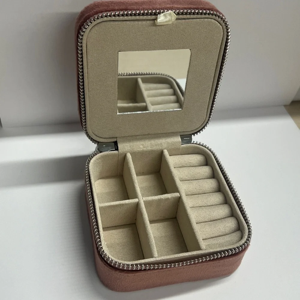 Dusty Rose Velvet Travel Zip Around Jewelry Case 3.75” x 3.75 x 2”